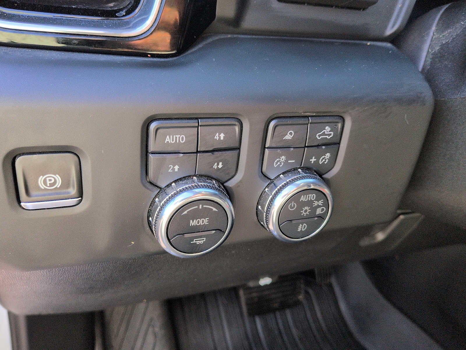 2025 GMC Sierra 3500HD Denali