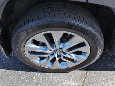 2019 Toyota RAV4 XLE Premium