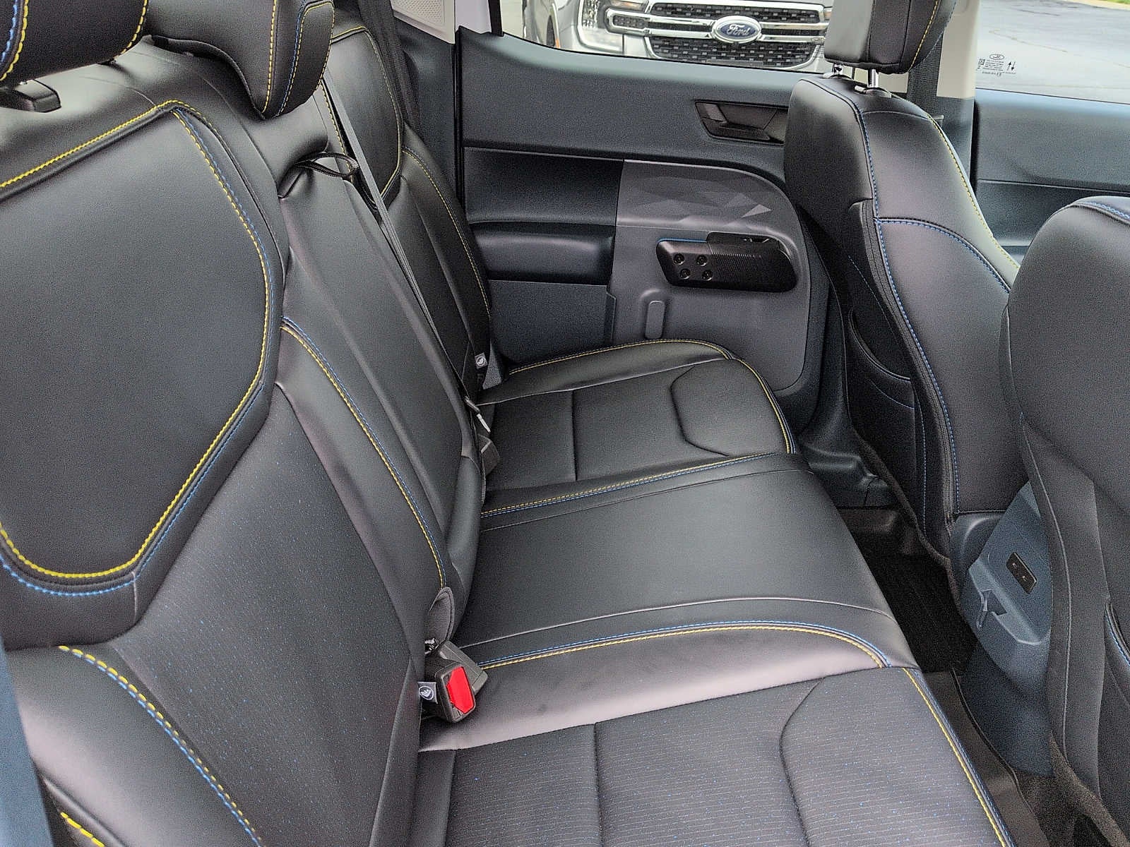 2025 Ford Maverick Lobo Standard