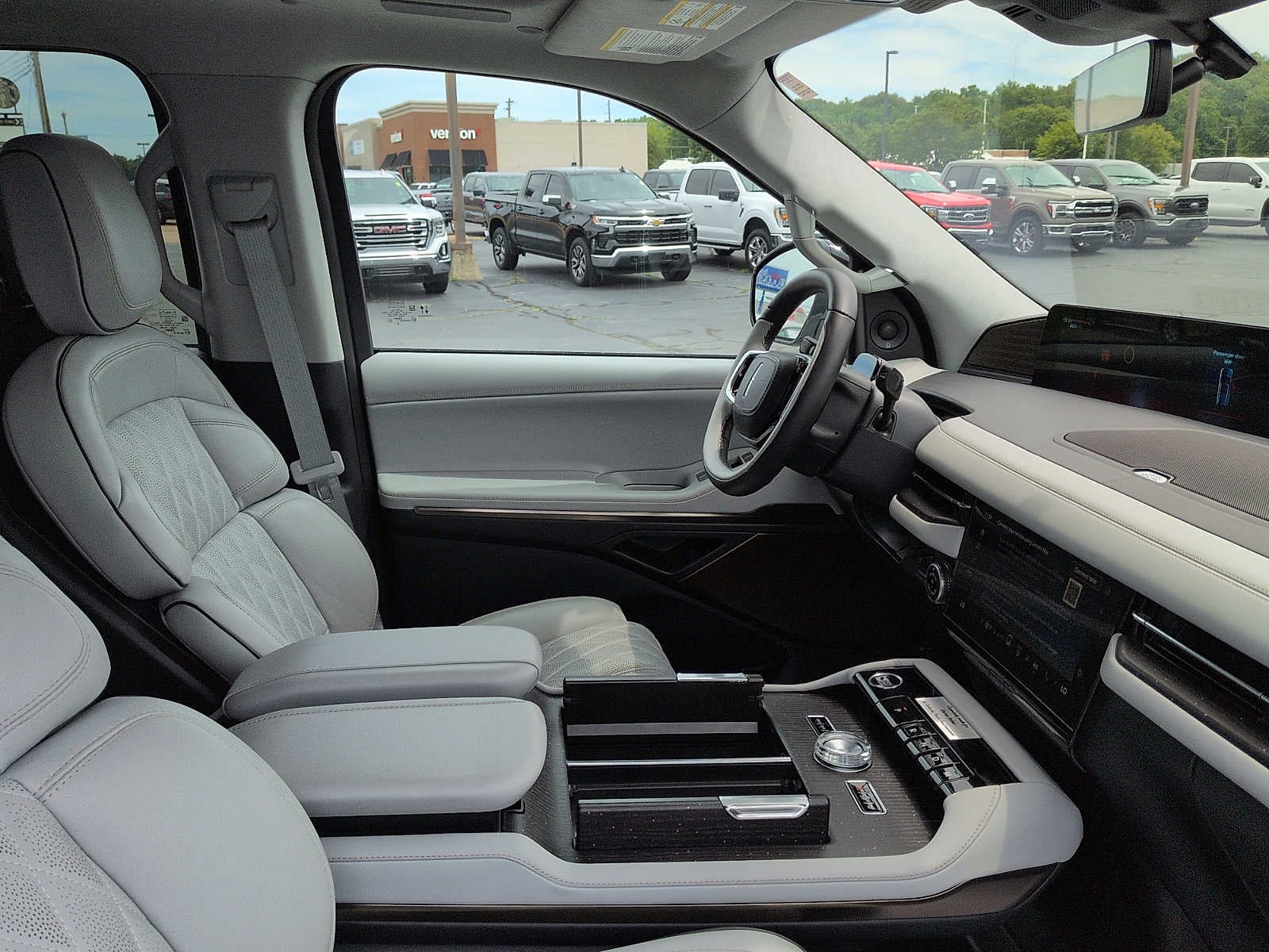 2025 Lincoln Navigator L Black Label