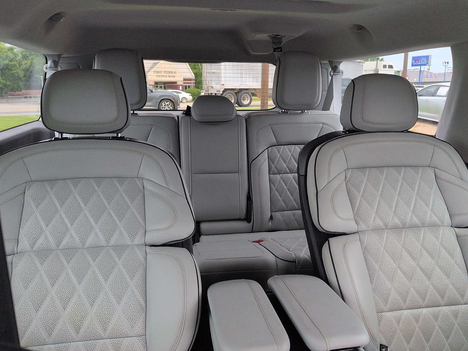 2025 Lincoln Navigator L Black Label