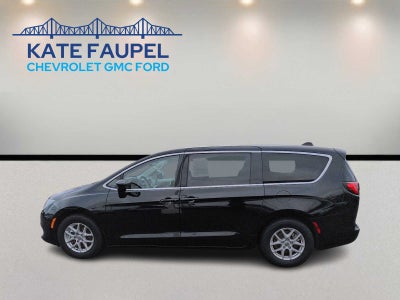 2024 Chrysler Voyager LX