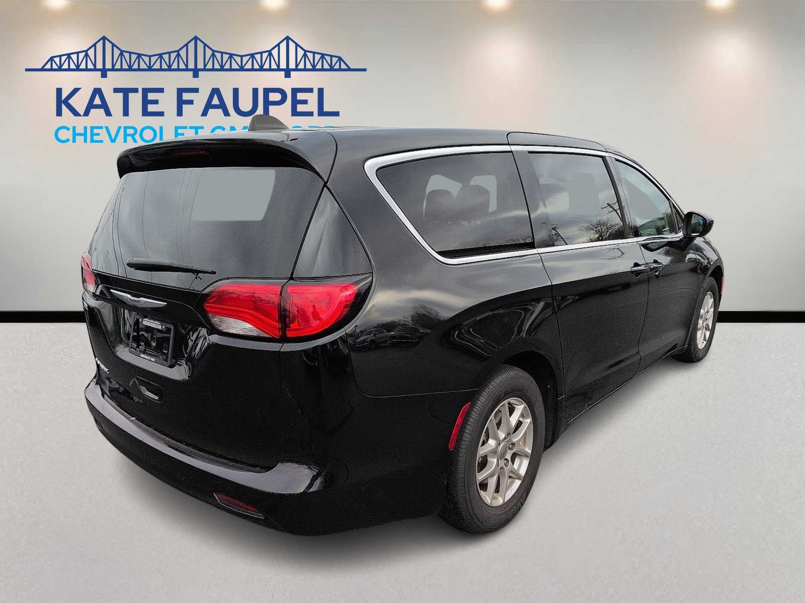 2024 Chrysler Voyager LX