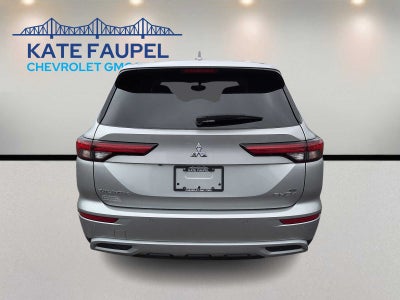 2024 Mitsubishi Outlander Plug-In Hybrid SE