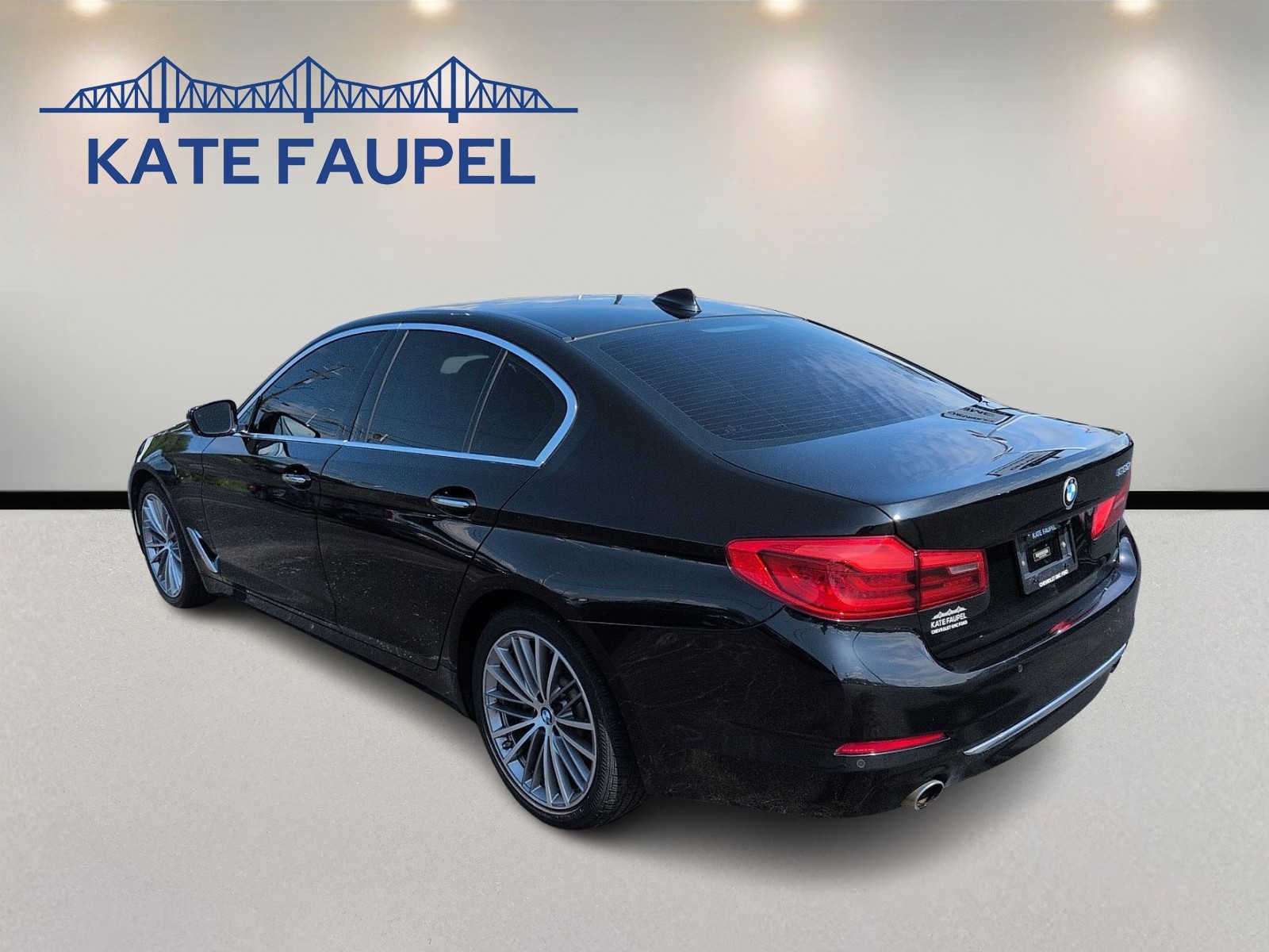 2018 BMW 5 Series 530i