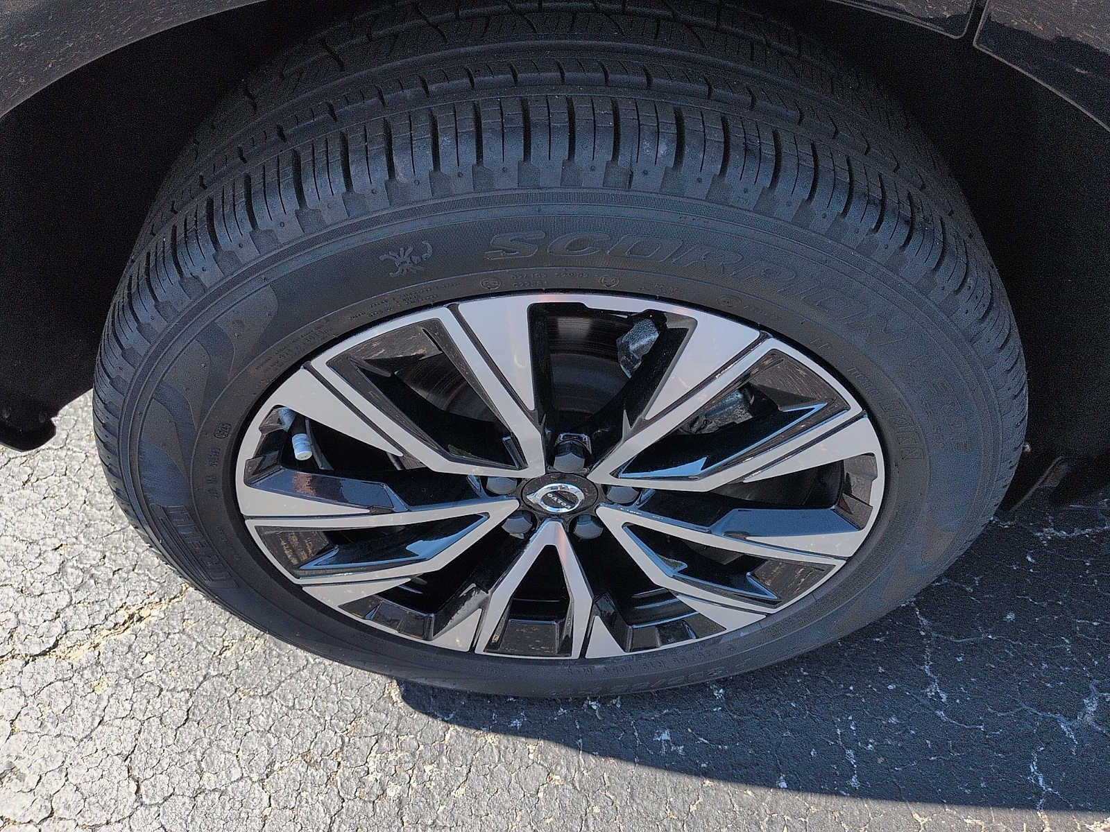 2023 Volvo XC60 Plus Bright Theme